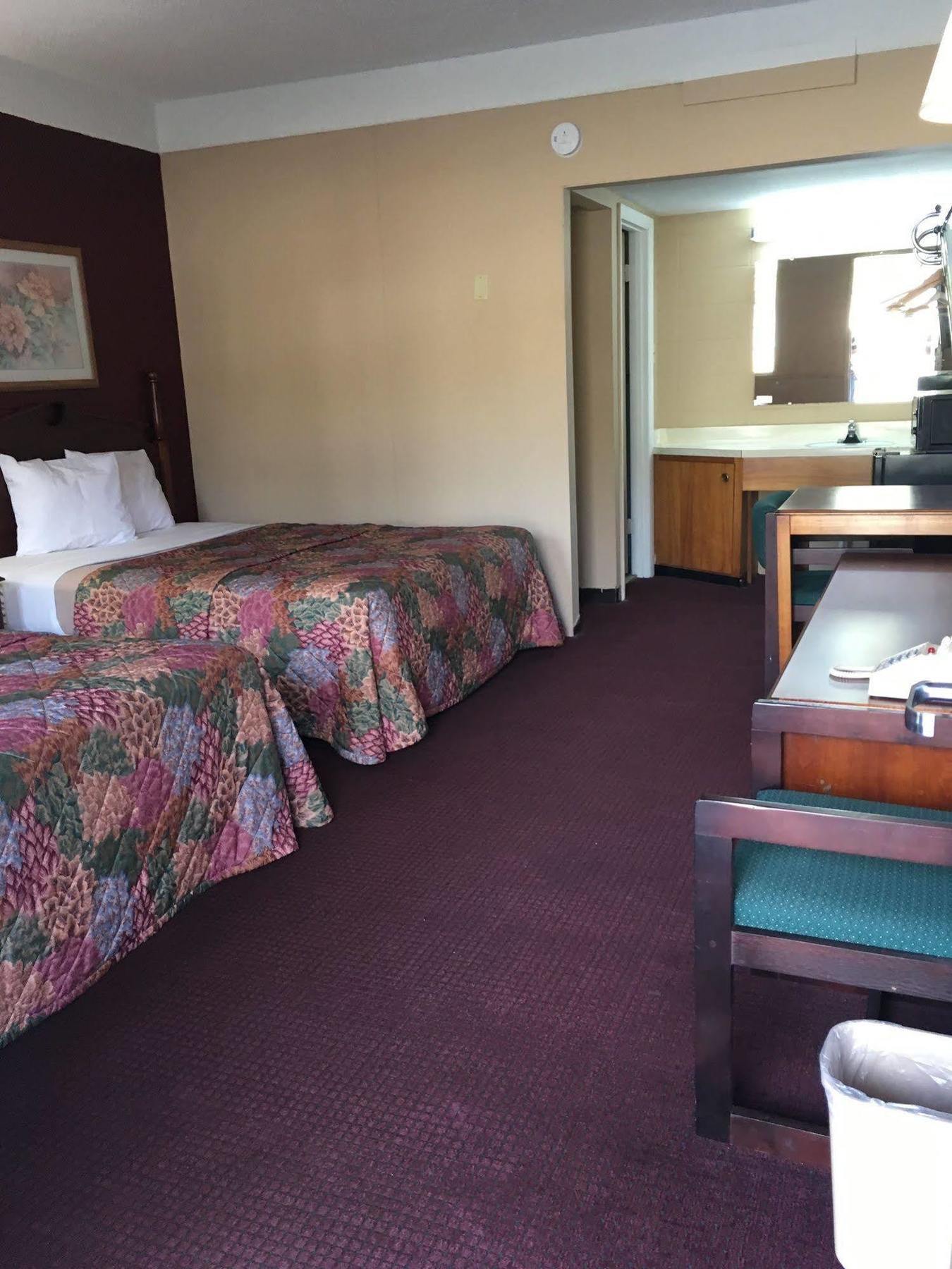 Budget Inn Carthage Esterno foto